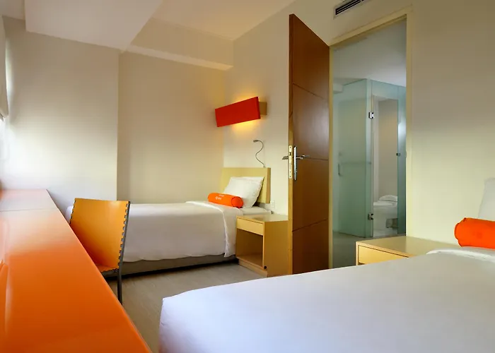 Harris & Residences Riverview Kuta, Bali クタ