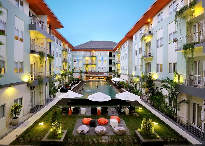 ホテル Harris & Residences Riverview Kuta, Bali 4*