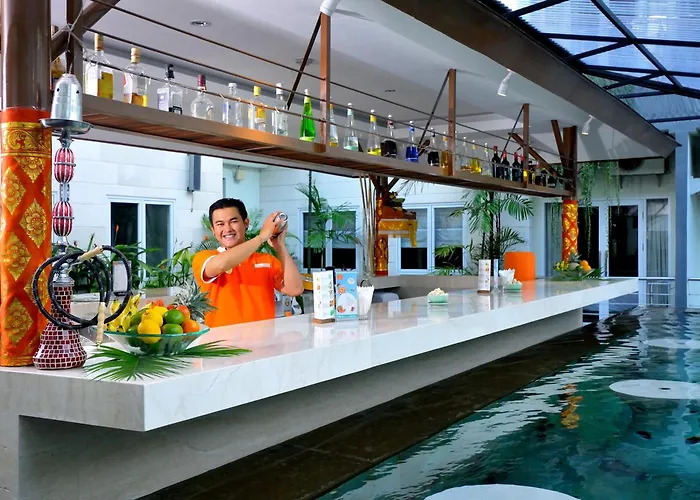 ホテル Harris & Residences Riverview Kuta, Bali クタ
