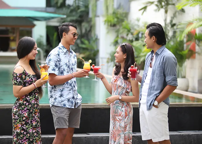 Harris & Residences Riverview Kuta, Bali ホテル 4*