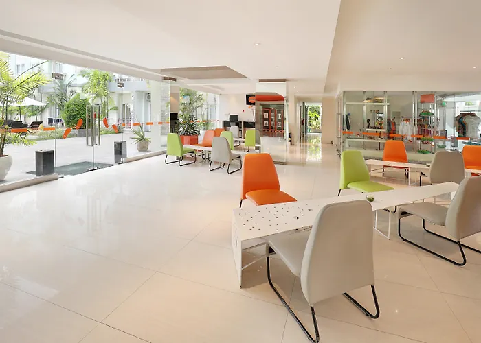 Harris & Residences Riverview Kuta, Bali 4*