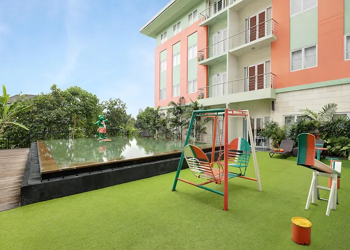 Harris & Residences Riverview Kuta, Bali ホテル 4*