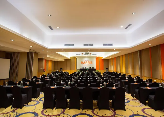 ホテル Harris & Residences Riverview Kuta, Bali 4*