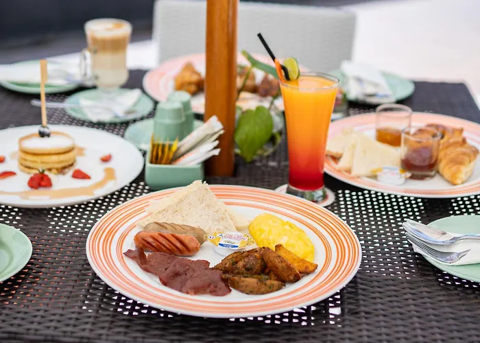 Harris & Residences Riverview Kuta, Bali ホテル クタ