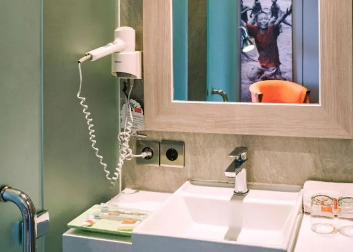 Harris & Residences Riverview Kuta, Bali 4*