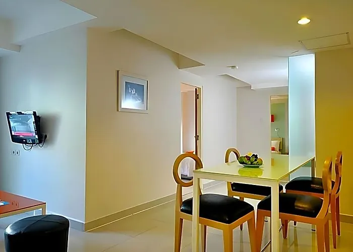 Harris & Residences Riverview Kuta, Bali 4* Kuta Lombok