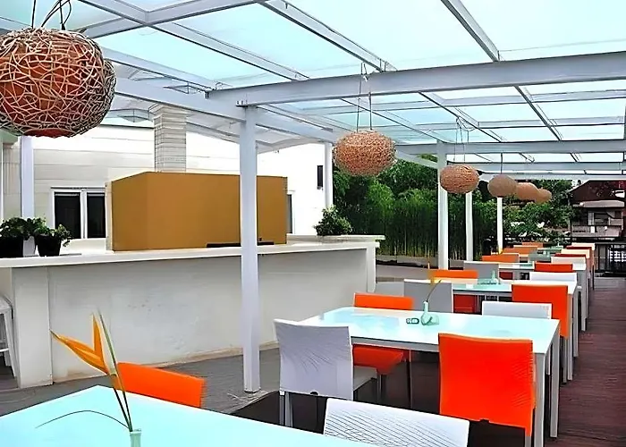Harris & Residences Riverview Kuta, Bali