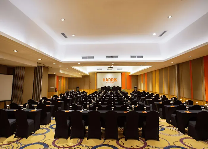 Отель Harris & Residences Riverview Kuta, Bali