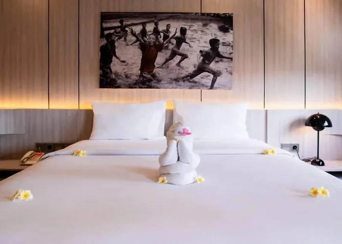 Отель Harris & Residences Riverview Kuta, Bali Кута