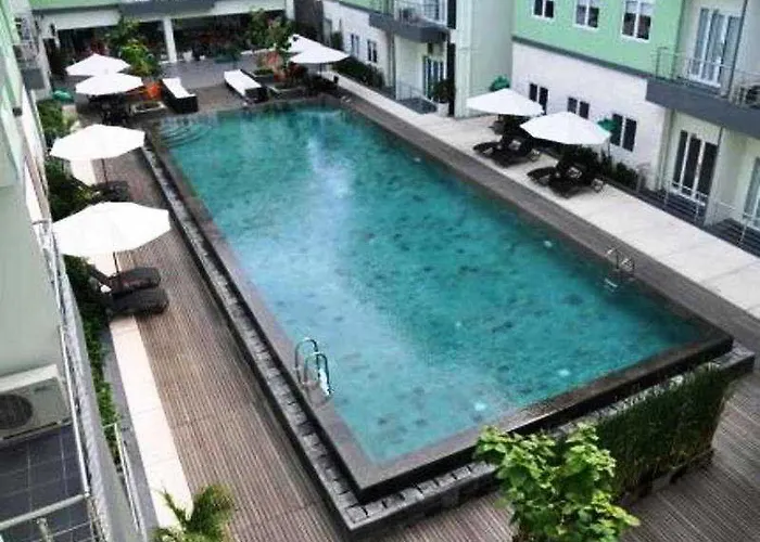 Harris & Residences Riverview Kuta, Bali ホテル