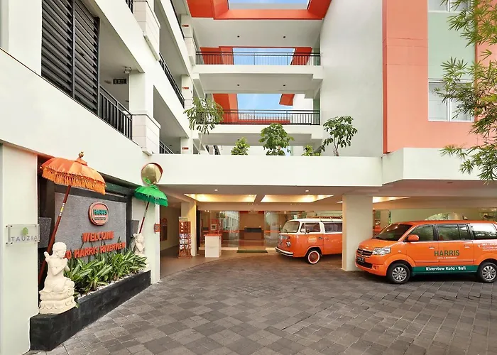 Harris & Residences Riverview Kuta, Bali ホテル 4*