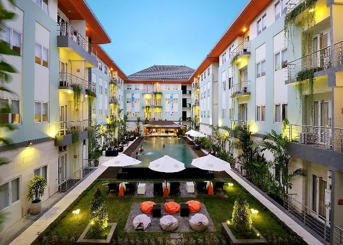 Harris & Residences Riverview Kuta, Bali クタ