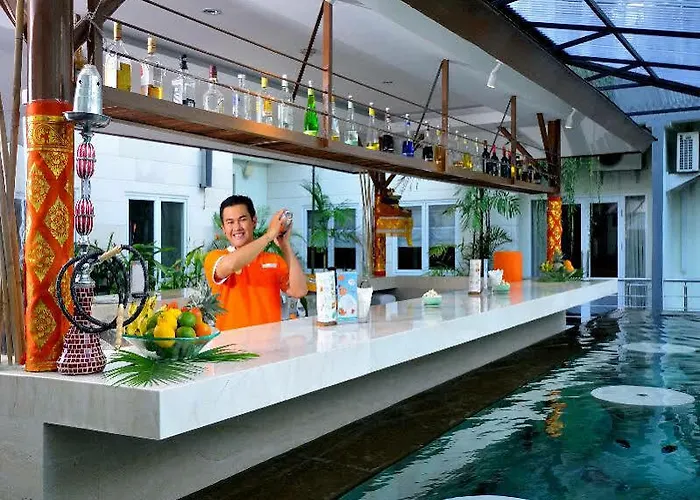 Hotel Harris & Residences Riverview Kuta, Bali 4*